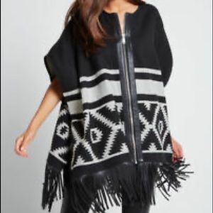 BCBGeneration Cape/Poncho
